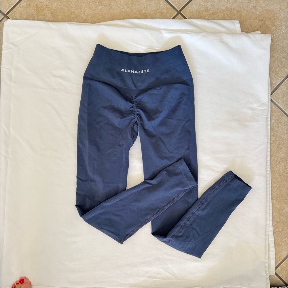Alphalete Amplify Leggings in Whale Blue